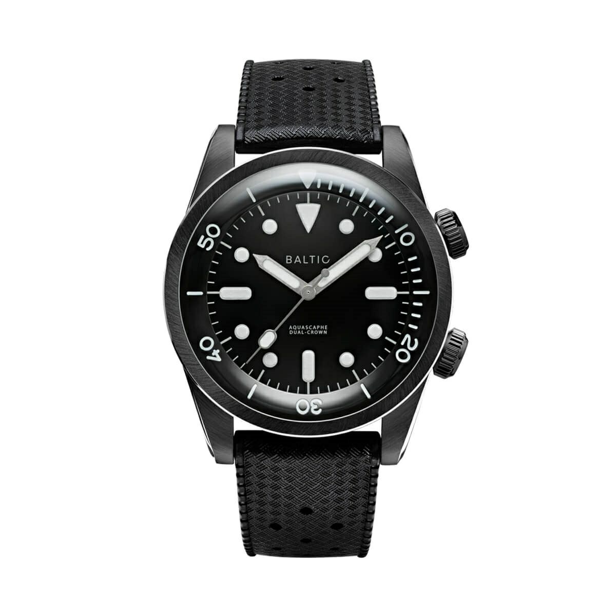 【受注販売】BALTIC WATCHES / バルチック コンプレッサー ダイバー ウォッチ ブラックダイアルPVD オートマチック デュアルクラウン ブラックトロピックラバーベルトの公式ECサイト掲載画像