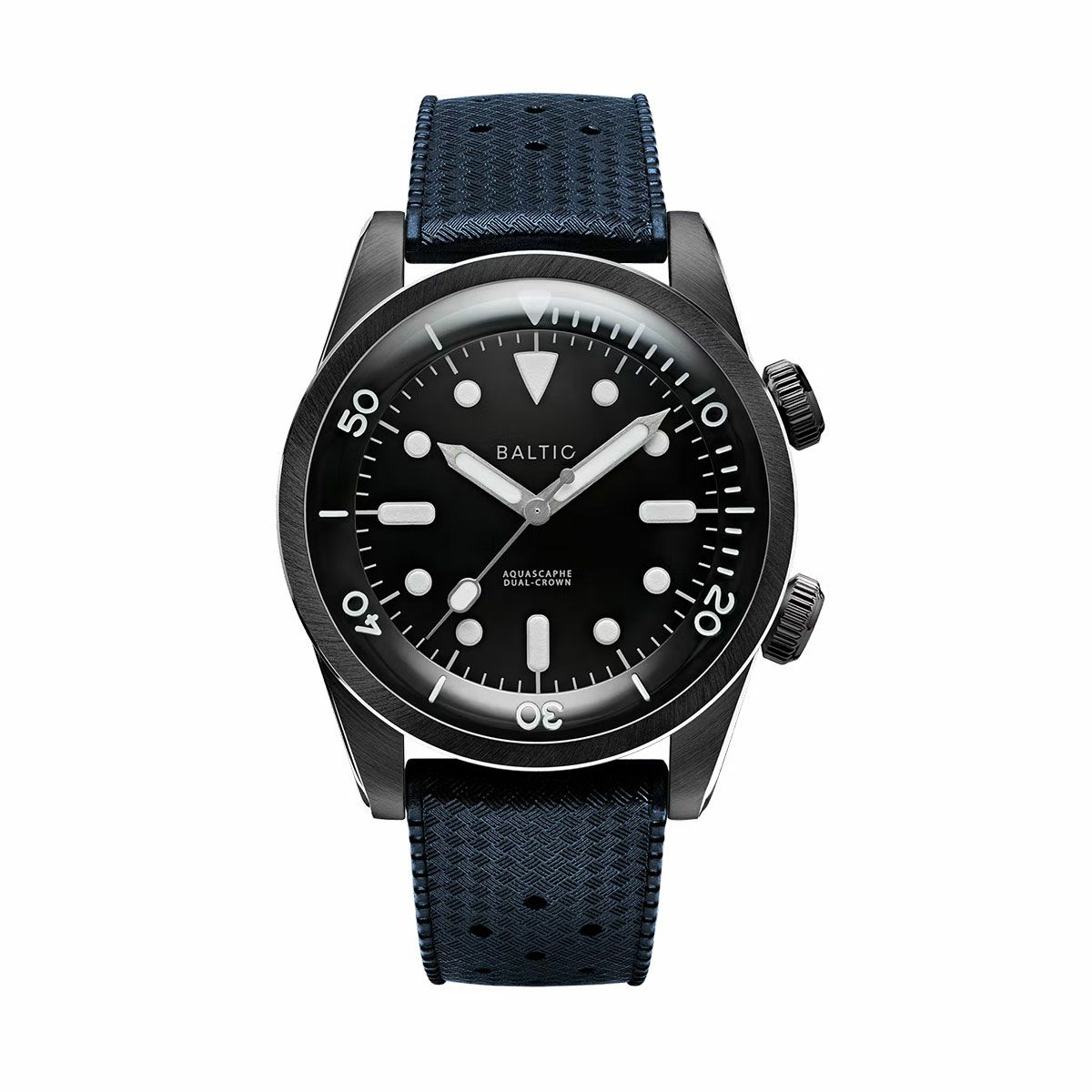 【受注販売】BALTIC WATCHES / バルチック コンプレッサー ダイバー ウォッチ ブラックダイアルPVD オートマチック デュアルクラウン ブルートロピックラバーベルトの公式ECサイト掲載画像