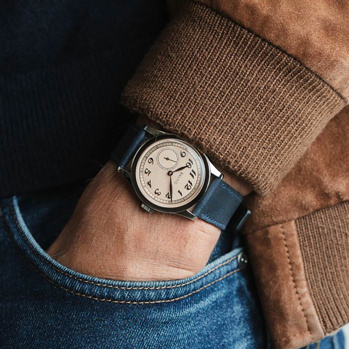 BALTIC WATCHES / バルチック マイクロローター サーモン ネイビー 