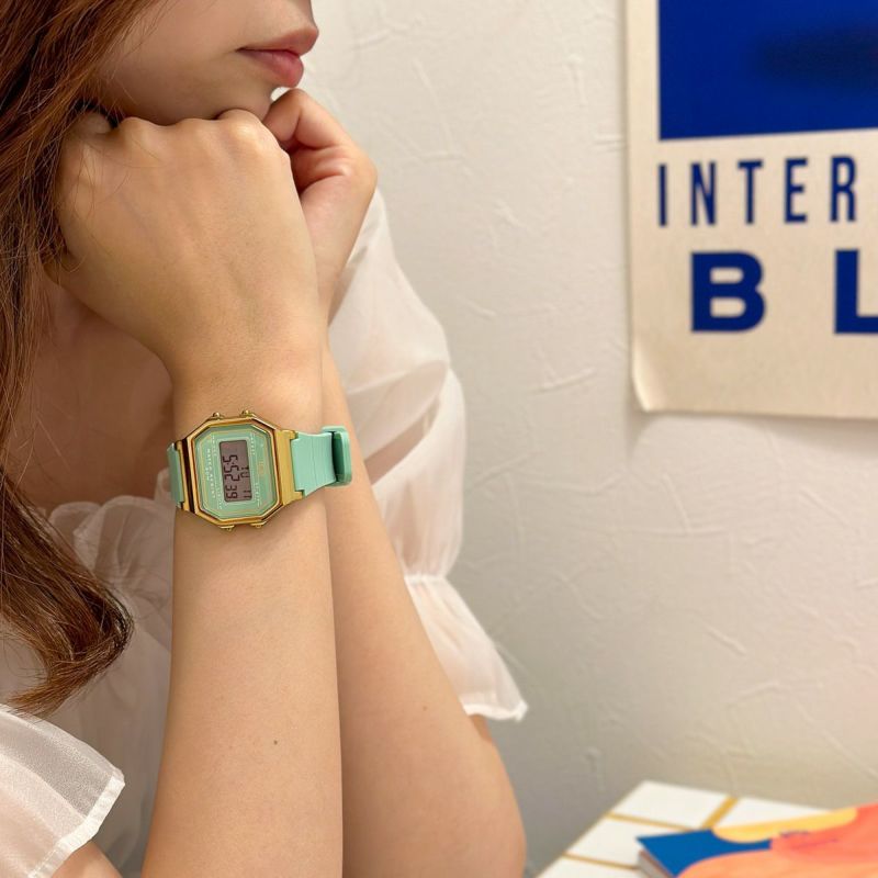 腕時計　アイスウォッチ　グリーン　男女兼用サイズ アイスウォッチ ICE-WATCH デジタル 腕時計 メンズ レディース