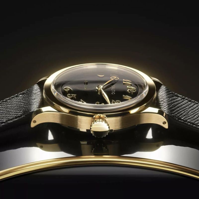 BALTIC WATCHES / バルチック マイクロローター MR01 GOLD PVD - BLACK 