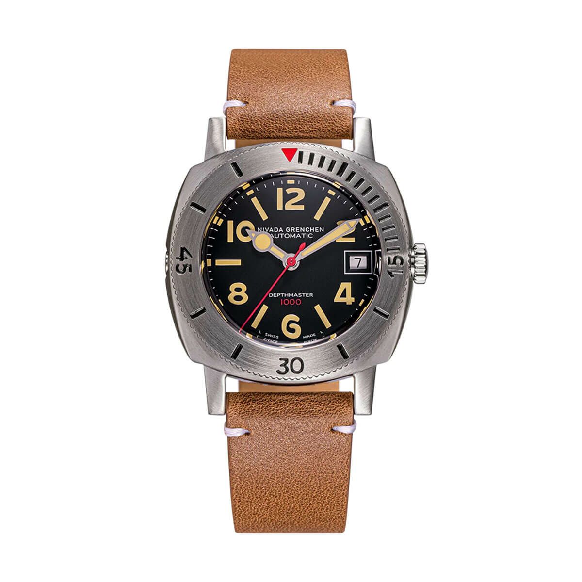 Nivada Grenchen / ニバダ グレンヒェン デプスマスター ブラウン レザー ベルト ホワイト ステッチの公式ECサイト掲載画像