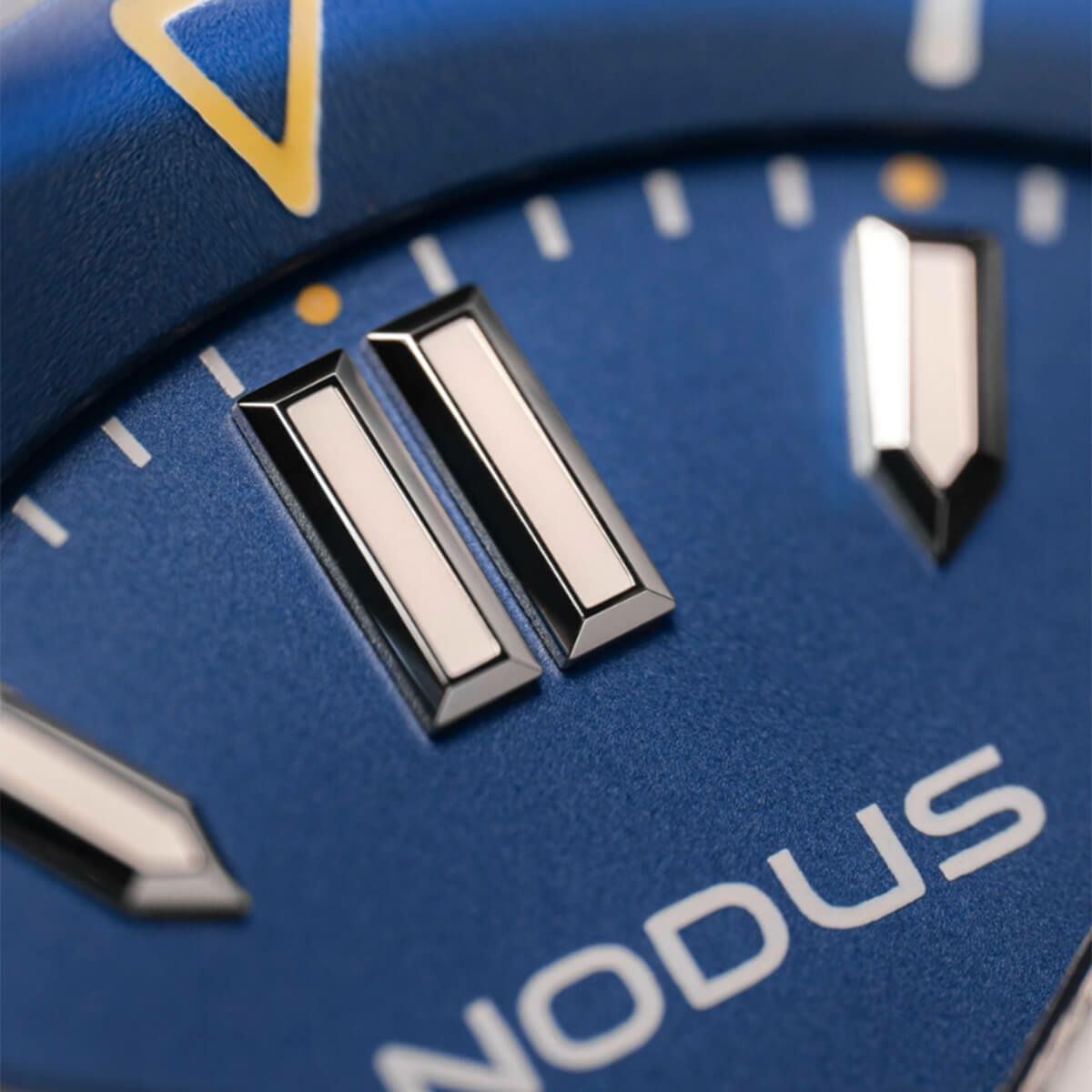 た*ん様 ドウデュース DO DEUCE 腕時計 スイスの時計ブランドTendence（テンデンス）が、SEGAの人気ゲーム『龍